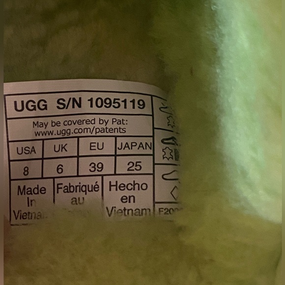 UGG Fluff Yeah Faux Fur Slingback Sandal Women size US 8 / EU 39 key lime green - Picture 6 of 9